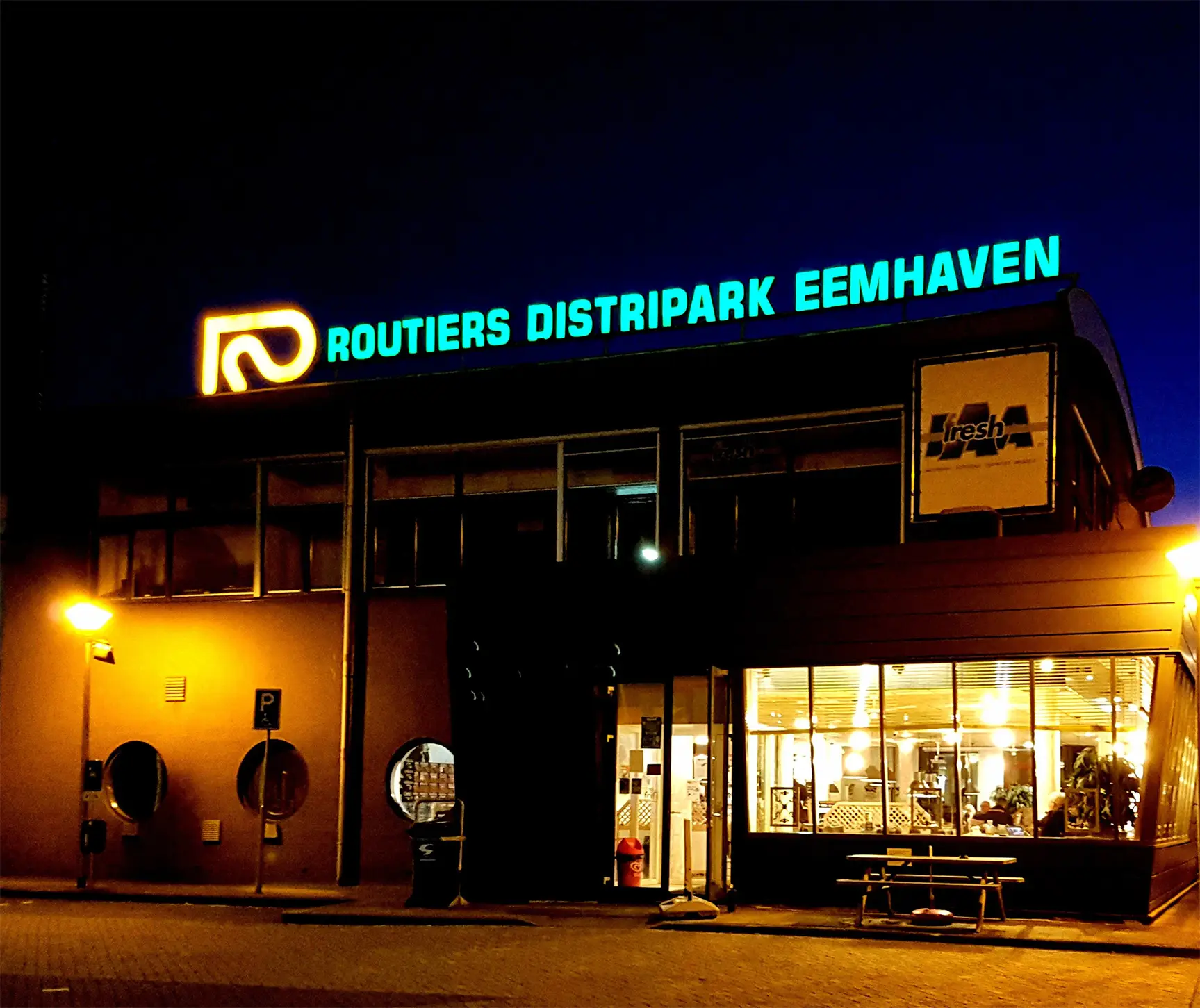 Restaurantzaal van Routiers Distripark Eemhaven